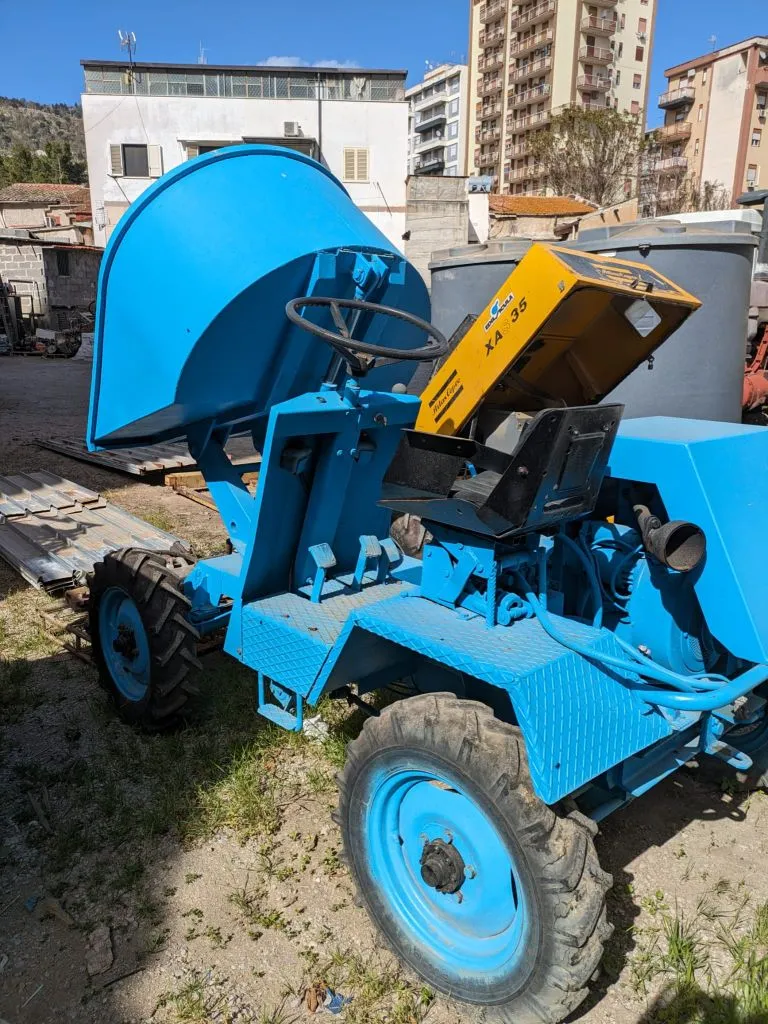 <p>Dumper usato Palermo carriola a motore agricola campagna</p>