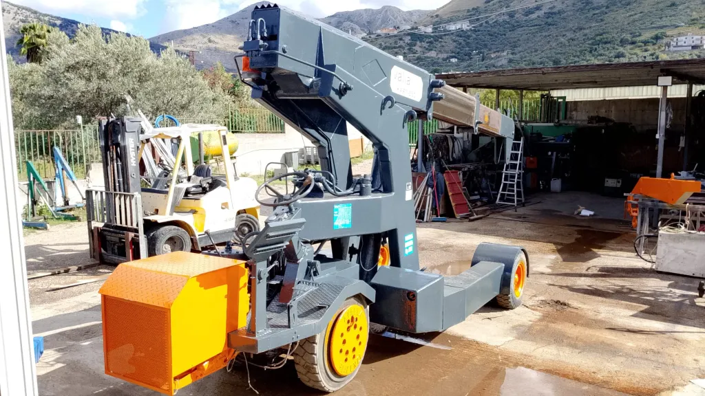 Gru Valla usata 8.5 ton 