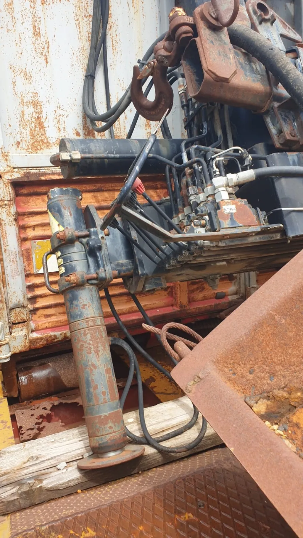Gru per camion usata Hiab